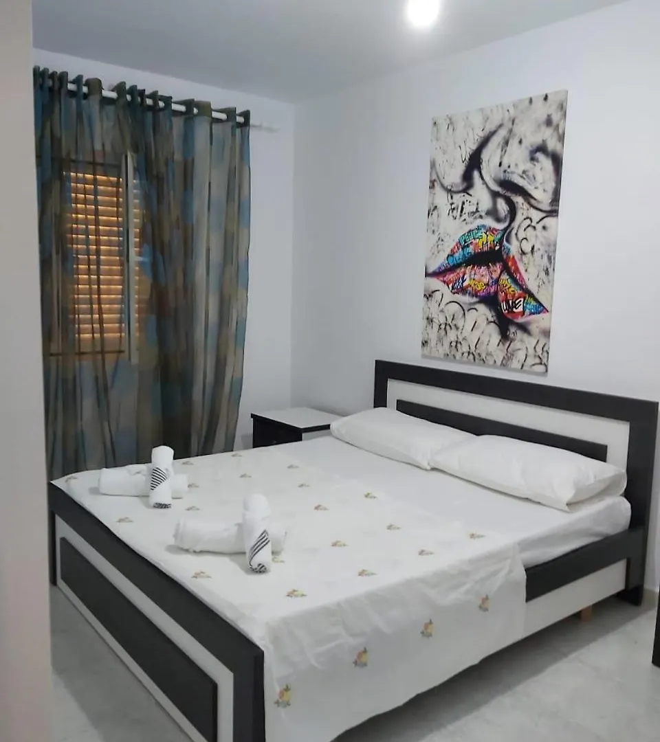 Marino'S Apartment Himare Albania