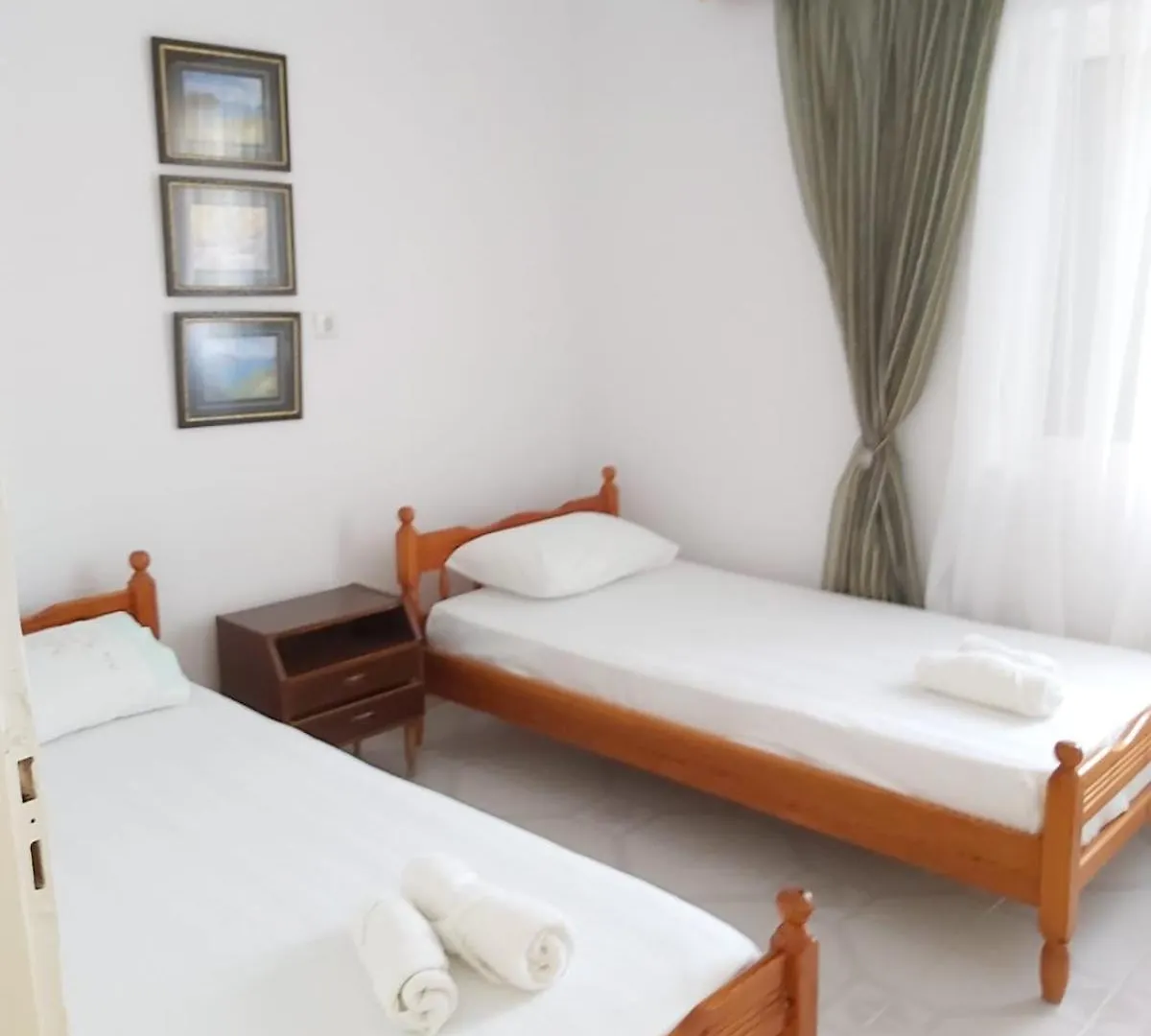 Marino'S Apartment Himare