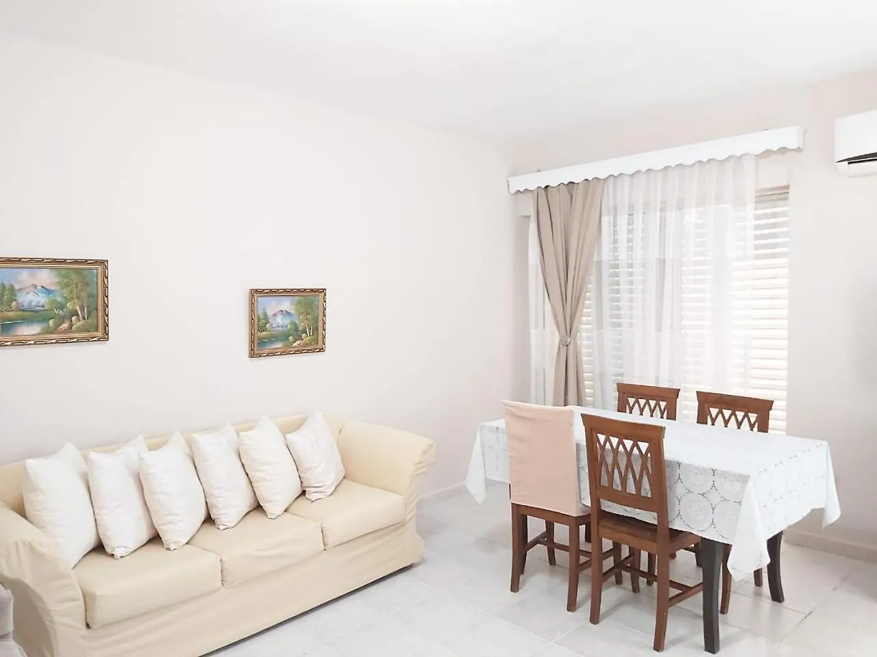 Marino'S Apartment Himare